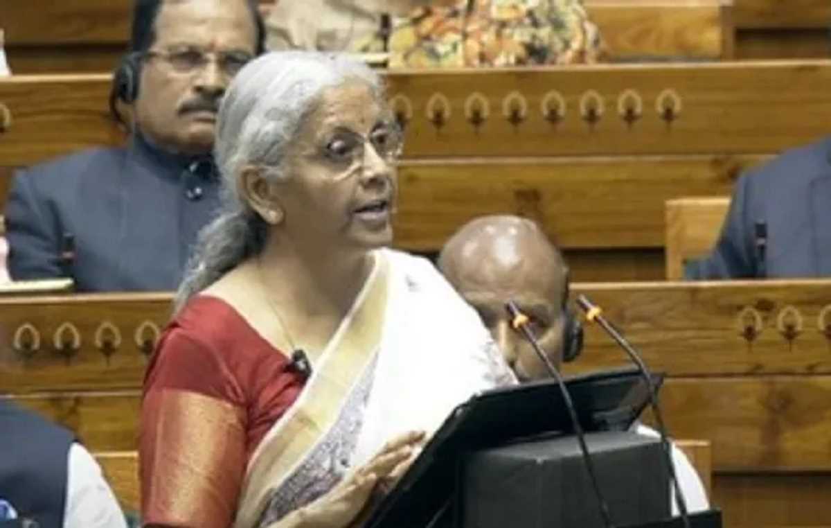 वित्त मंत्री निर्मला सीतारमण ने पेश किया बजट, गरीब, युवा, अन्नदाता और नारी शक्ति पर फोकस